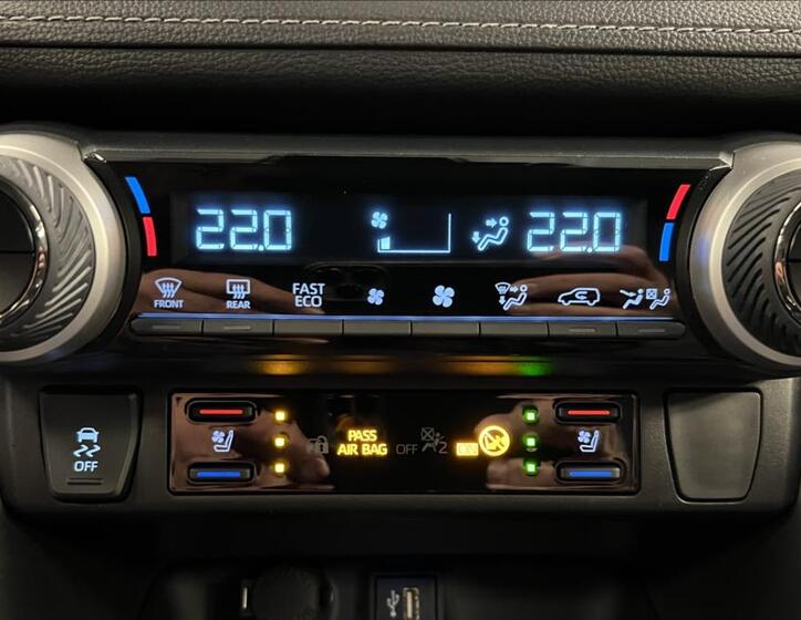 Toyota RAV4 6