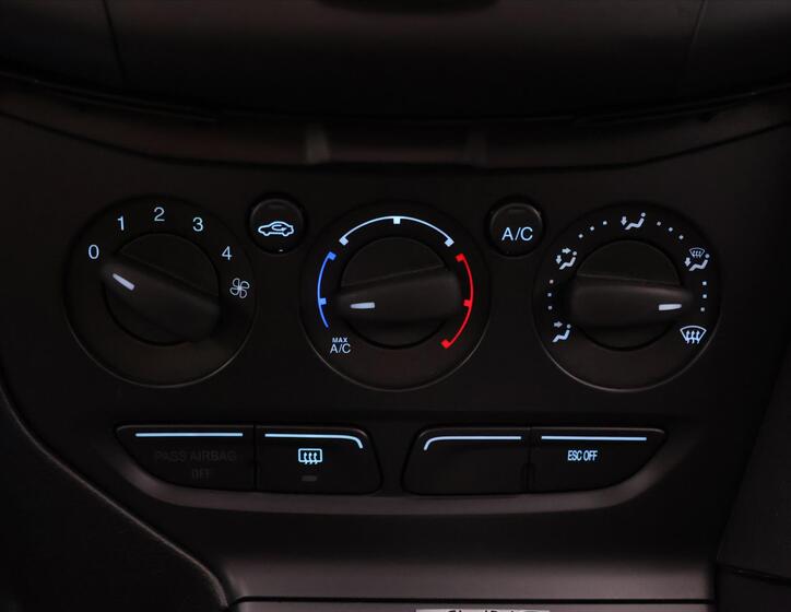 Ford Focus 24