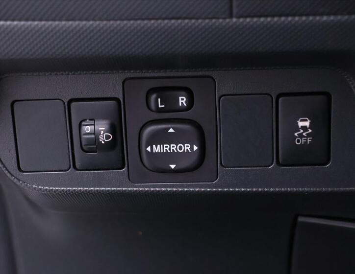 Toyota Auris 15