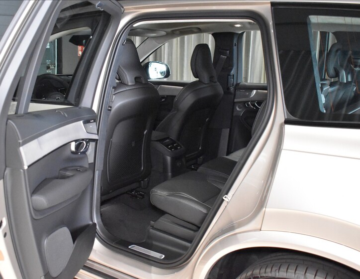 Volvo XC90 18