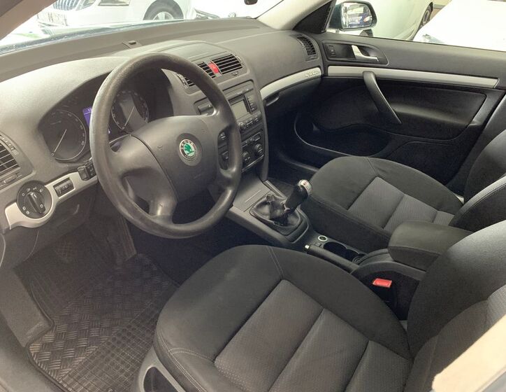 Škoda Octavia 14