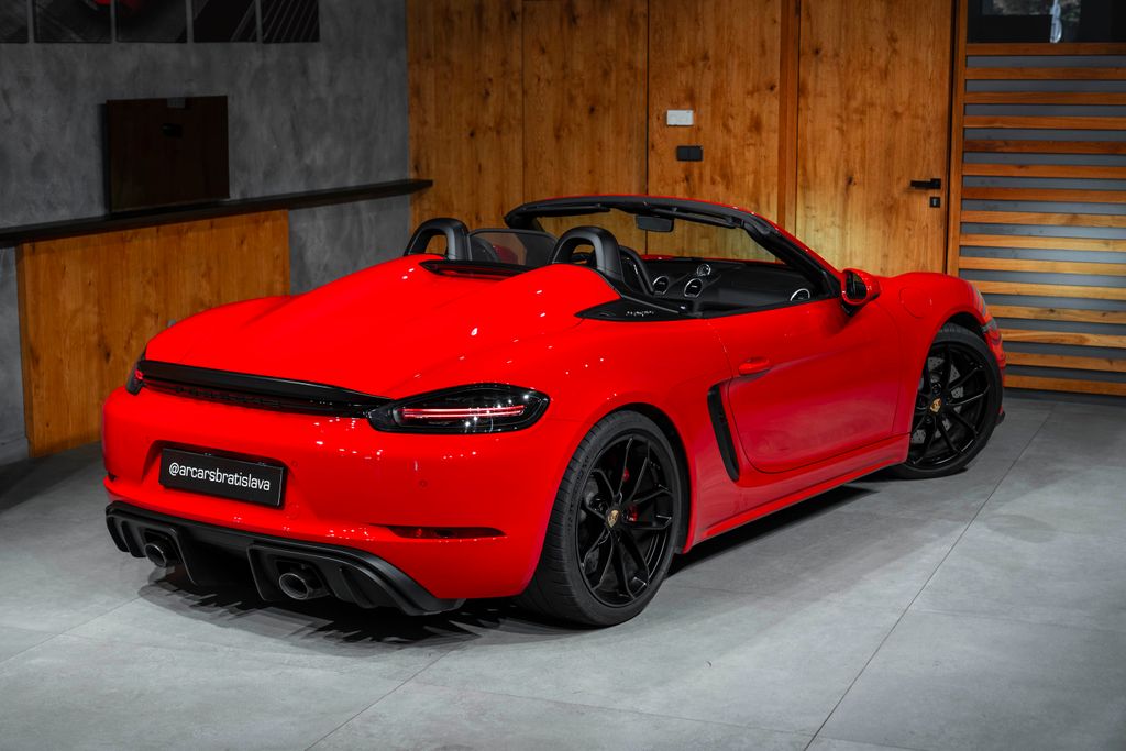 Porsche 718