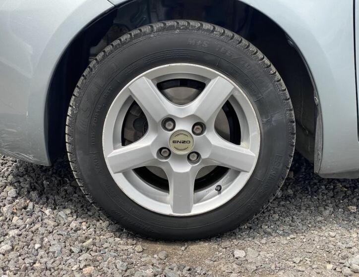 Toyota Yaris 8