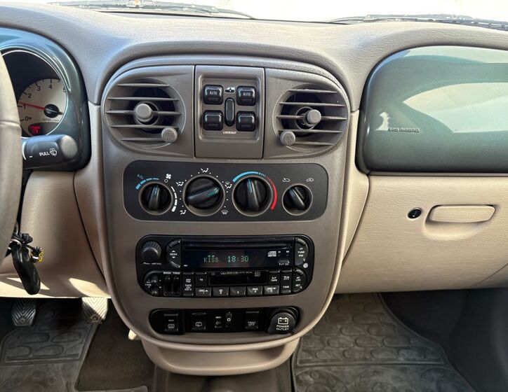 Chrysler PT Cruiser 10