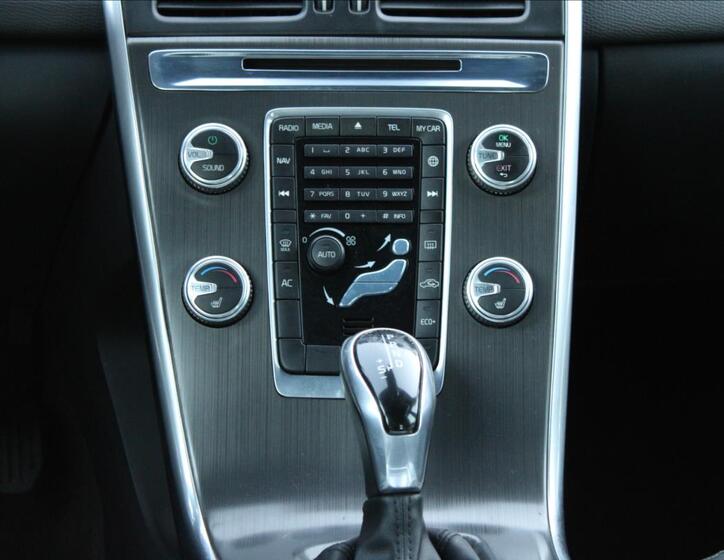 Volvo XC60 25