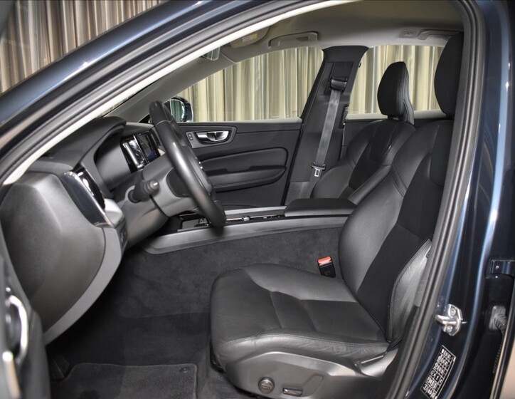 Volvo XC60 8