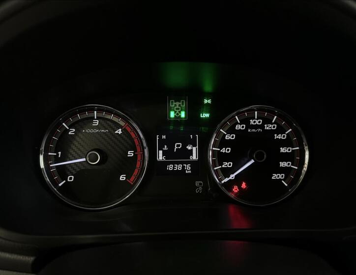 Mitsubishi L200 18
