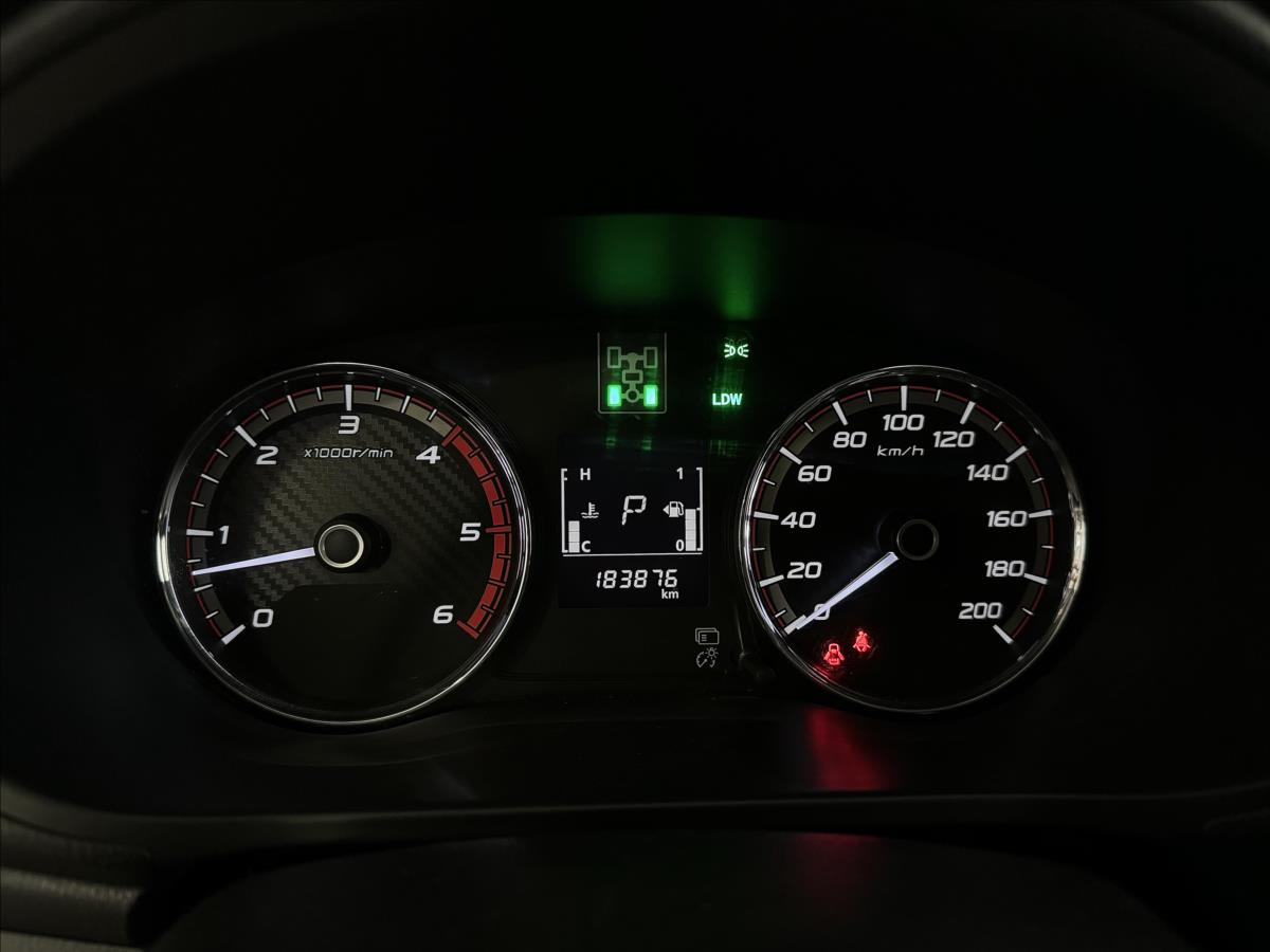 Mitsubishi L200