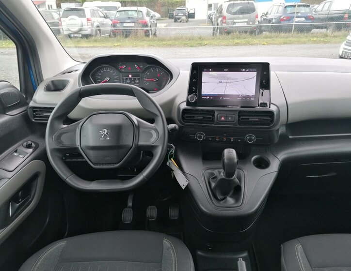 Peugeot Rifter 9