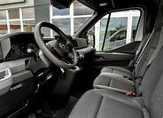 Nissan Interstar 14