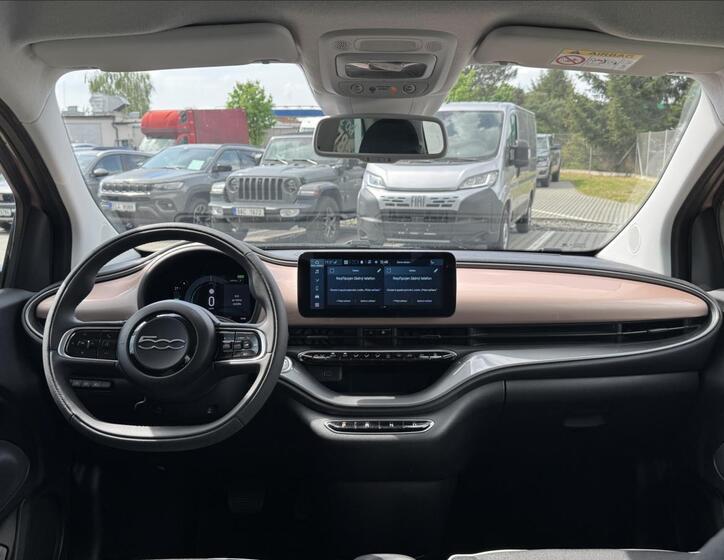 Fiat 500e 10