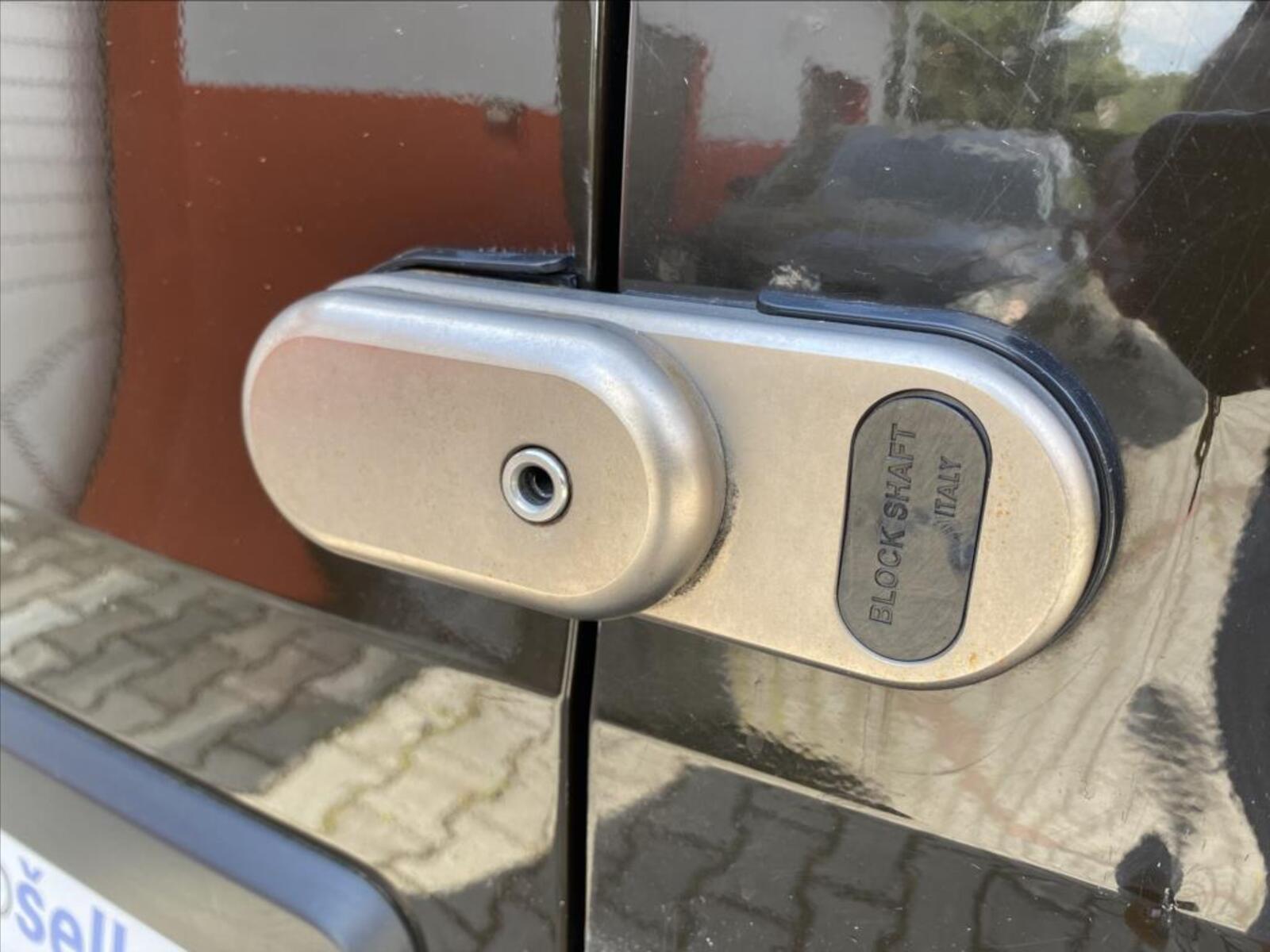 Volkswagen Crafter 27