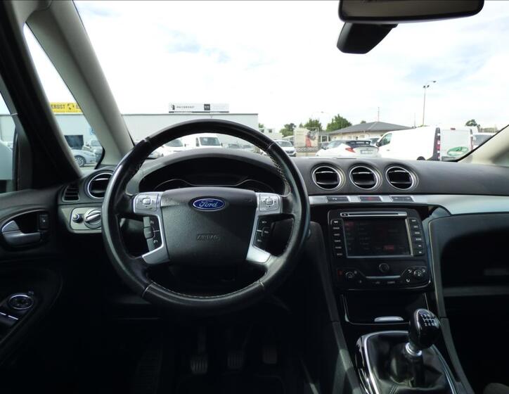 Ford S-MAX 14