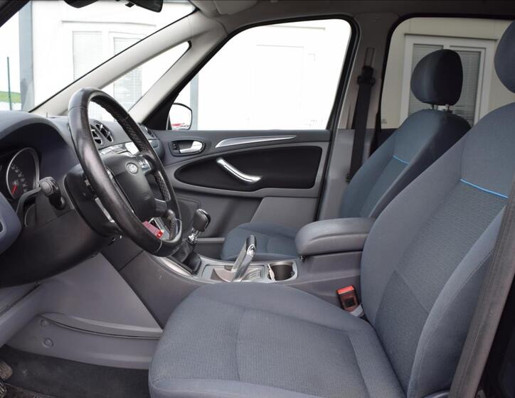 Ford Galaxy 15
