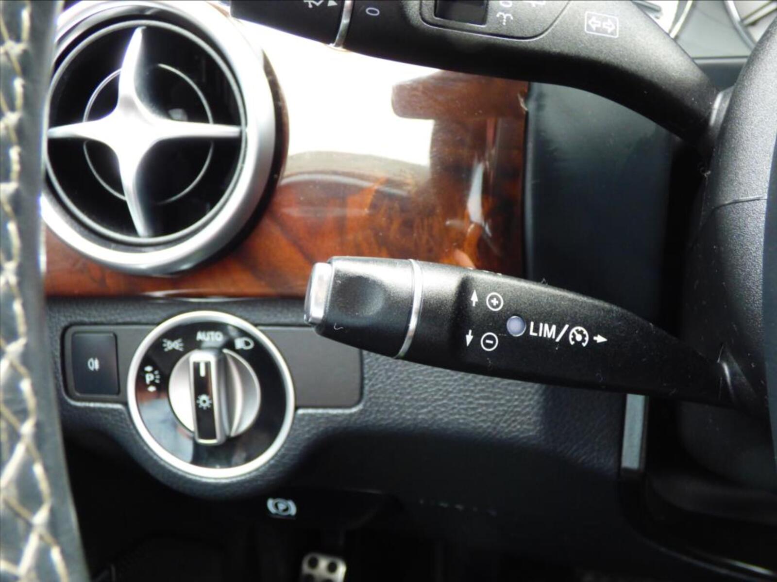 Mercedes-Benz GLK 17