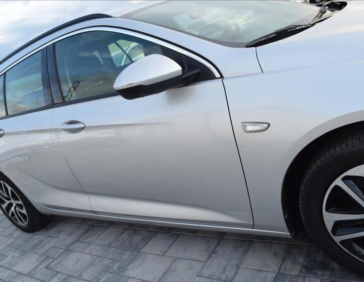 Opel Insignia 8
