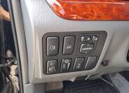 Toyota Land Cruiser 11