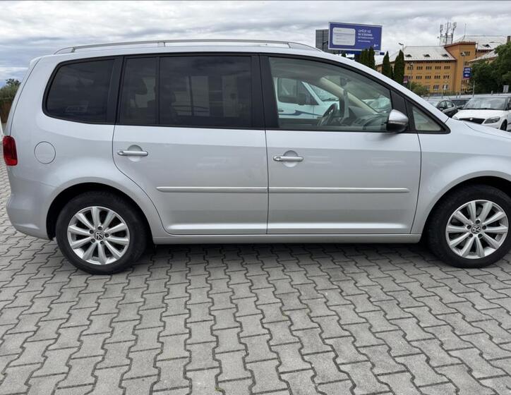 Volkswagen Touran 4