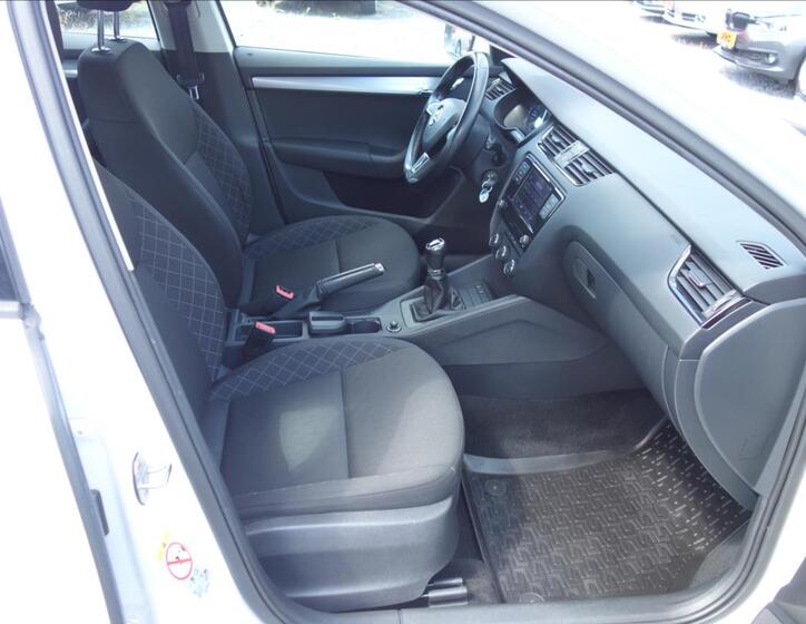 Škoda Octavia 10
