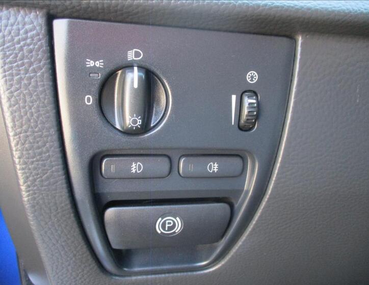 Volvo XC90 30