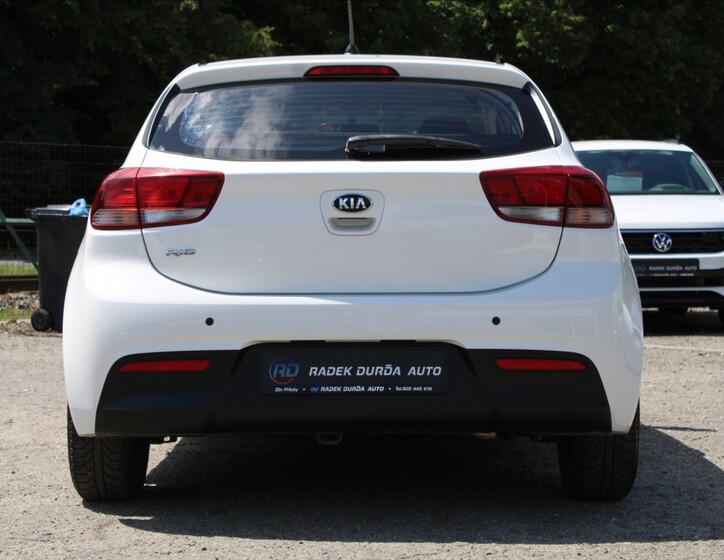 KIA Rio 6