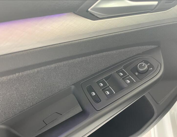 Volkswagen Golf 23