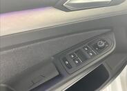 Volkswagen Golf 23