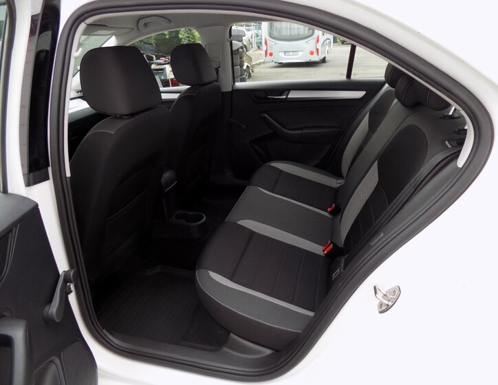 Škoda Rapid 9