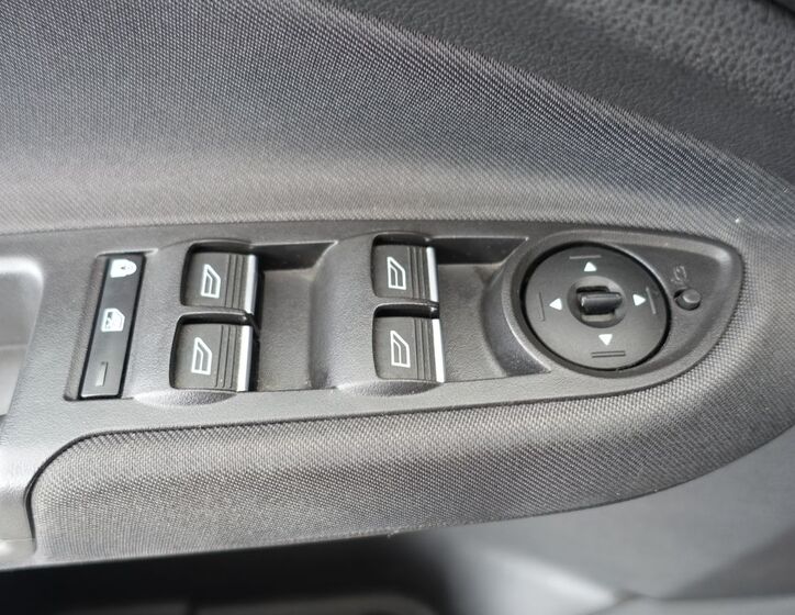 Ford Grand C-MAX 17