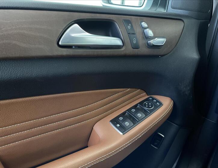 Mercedes-Benz GLE 12