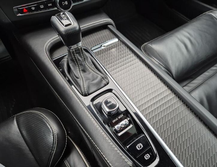 Volvo V90 19