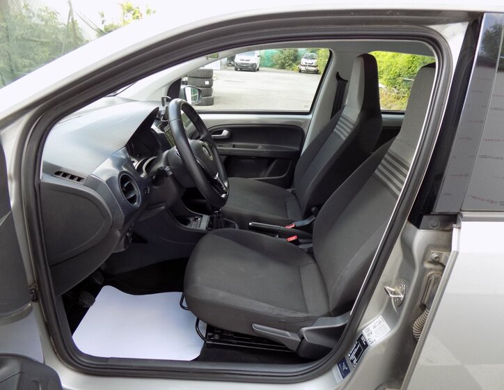 Volkswagen up! 11