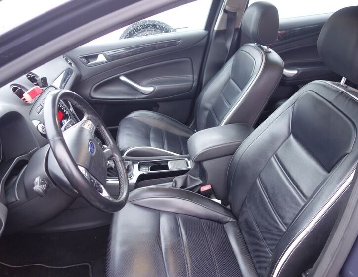 Ford Mondeo 19