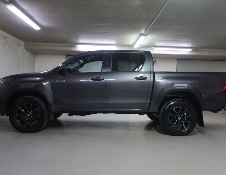 Toyota Hilux 8