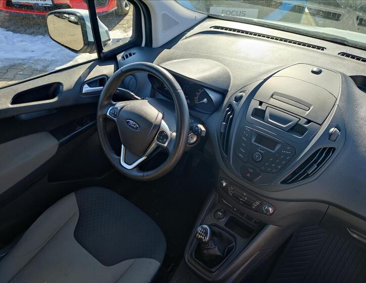 Ford Tourneo Courier 18
