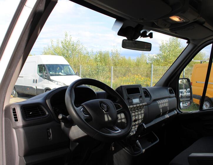 Renault Master 8
