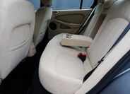 Jaguar X-Type 8