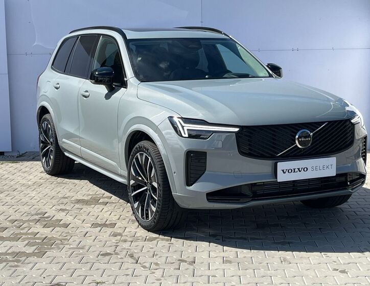 Volvo XC90 4