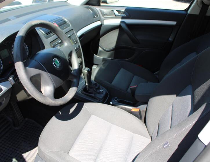 Škoda Octavia 9