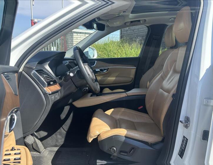 Volvo XC90 9