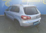 Volkswagen Tiguan 6