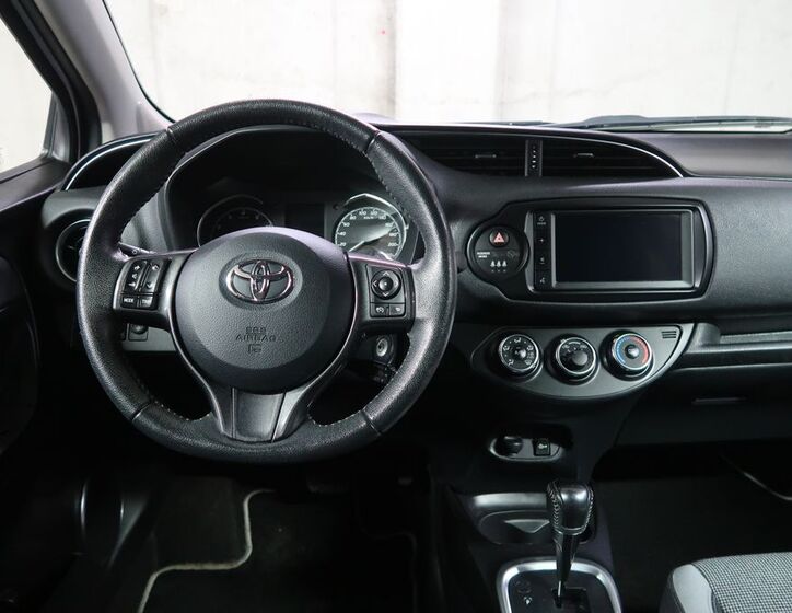 Toyota Yaris 15