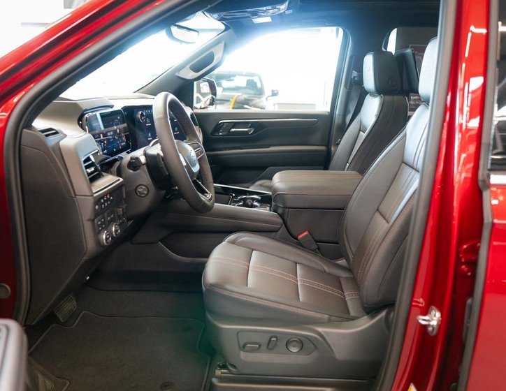 Chevrolet Suburban 18