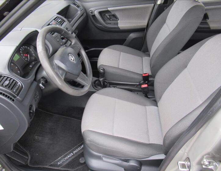 Škoda Roomster 12