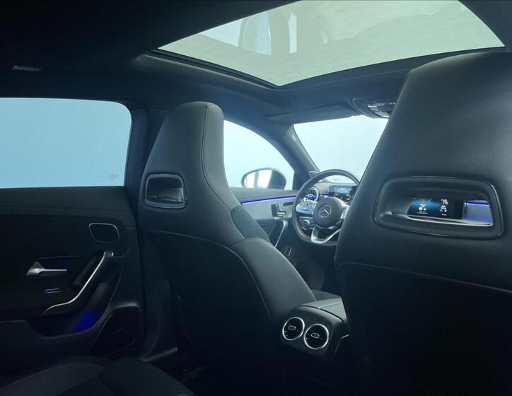Mercedes-Benz CLA 21