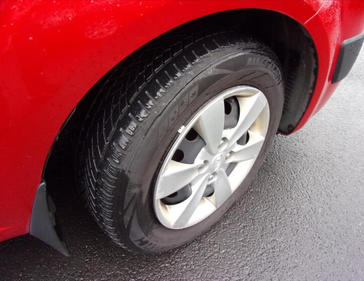KIA Rio 19