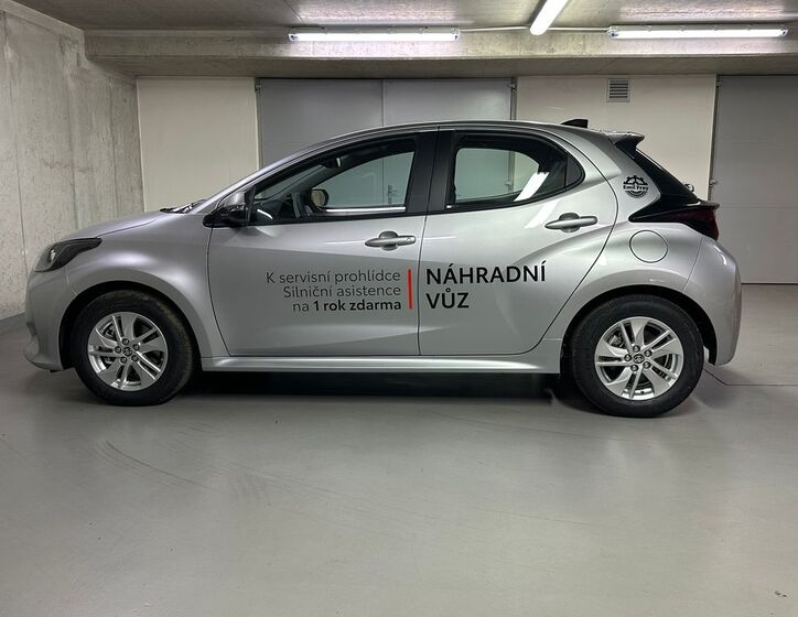 Toyota Yaris 8