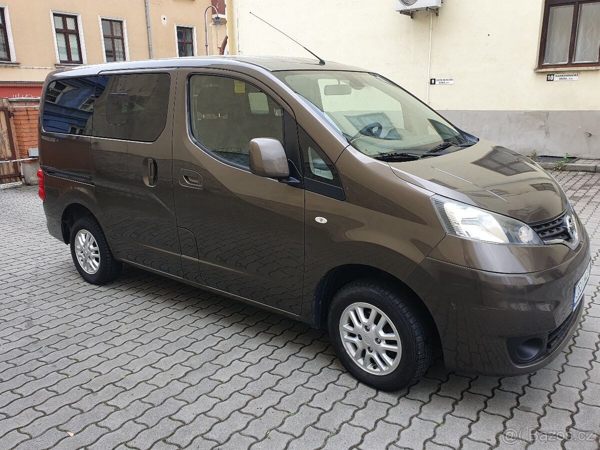 Nissan NV200
