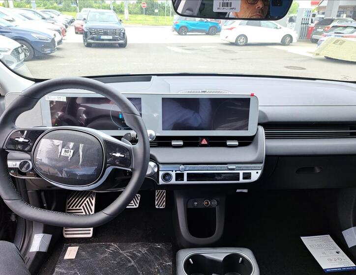 Hyundai IONIQ 4