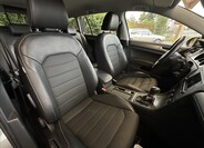 Volkswagen Golf 9